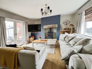 Lounge- click for photo gallery